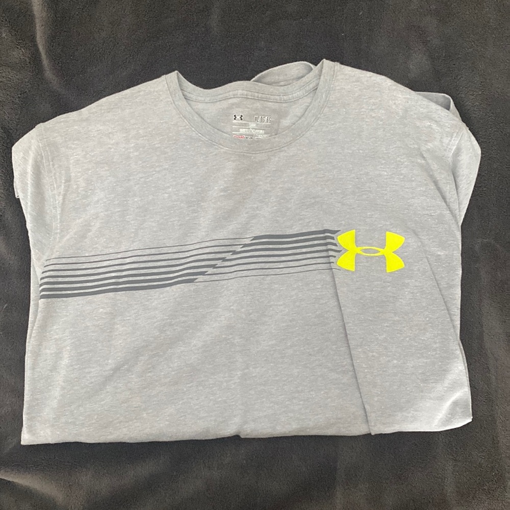 Under armour t-shirts